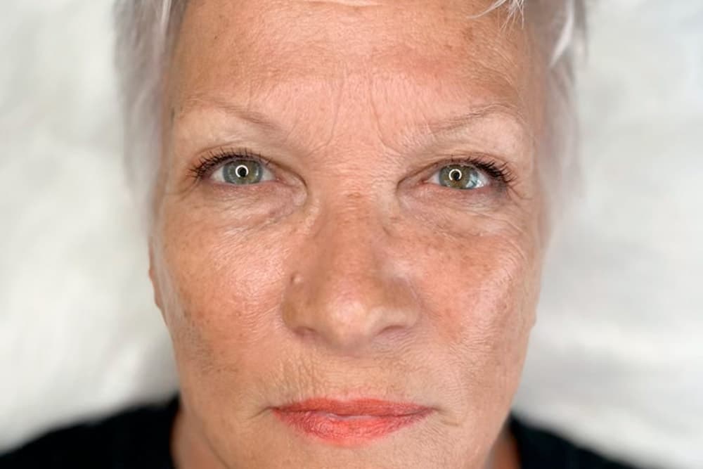 Nano hairstroke PMU wenkbrauwen — subtiel en natuurlijk resultaat — voor